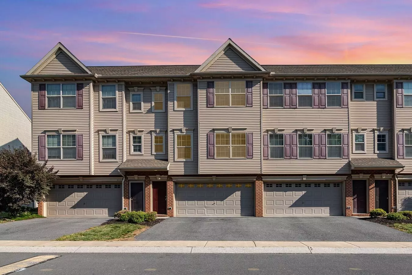 6315 Creekbend Dr House for rent in Mechanicsburg, PA