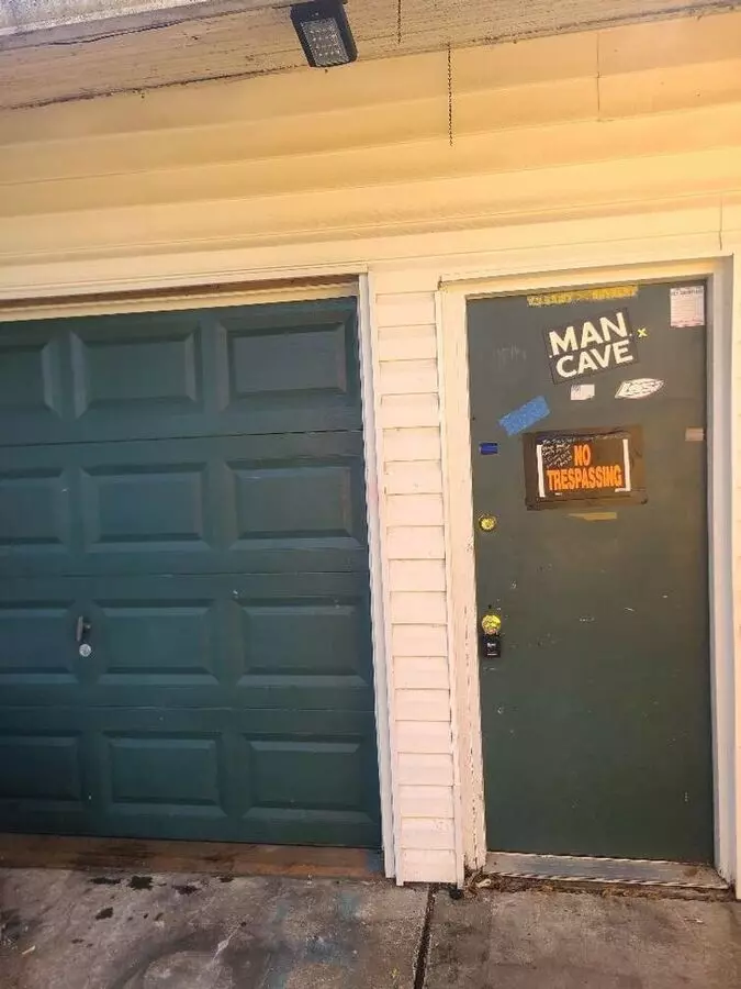 141 E Louther St Apartment for rent in Carlisle, PA