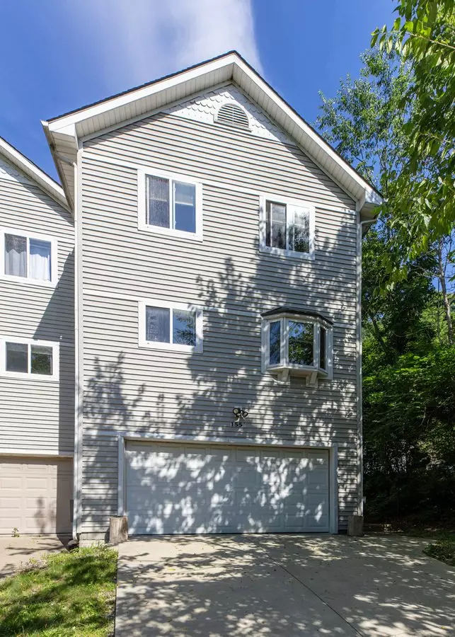 1552 Jones Apartment for rent in Ann Arbor, MI