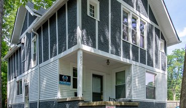 1327 Forest Ct Apartment for rent in Ann Arbor, MI