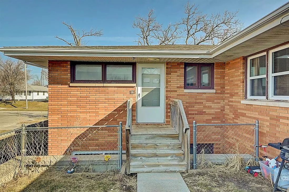 141 Southview Dr Apartment for rent in Marion, IA