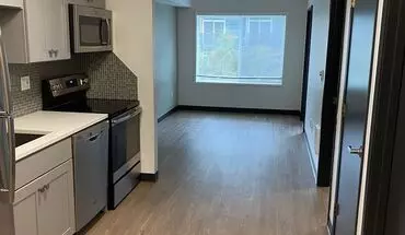 3 of 63 5263 University Way NE Apartment for rent in Seattle, WA