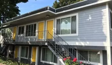 4 of 8 Bottom, Corner 2Bed W/d In Unit, A/c, Off Street Parking, And All Dogs Welcome! Apartment for rent in Portland, OR