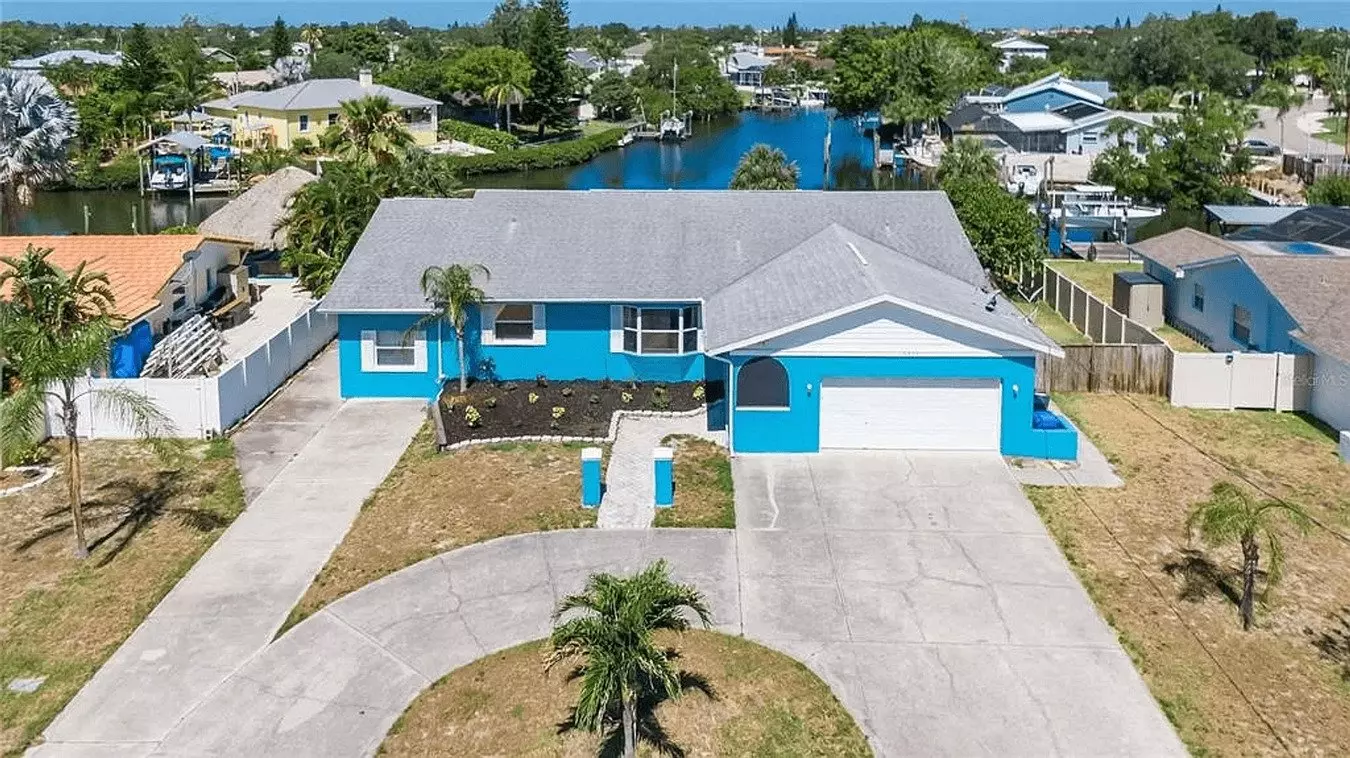 Newly Remodeled 2600sf With 3 Bedroom And 3 Bath House for rent in Apollo Beach, FL