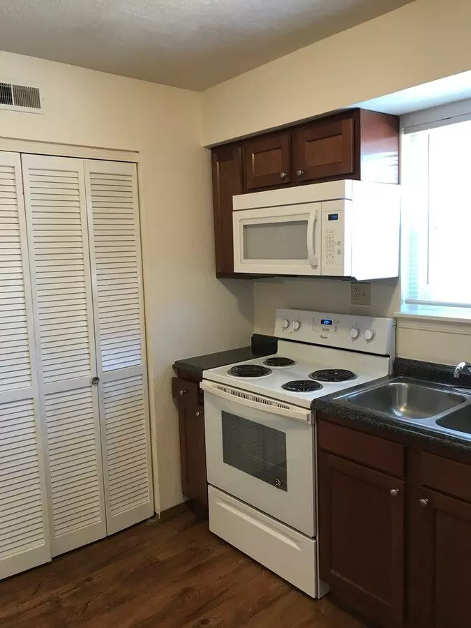 Autumn Ridge Apartment for rent in Fenton, MO
