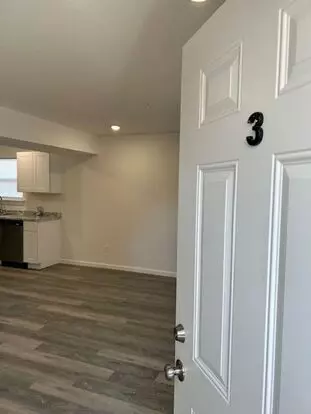 413 Doxey Apartment for rent in Strafford, MO
