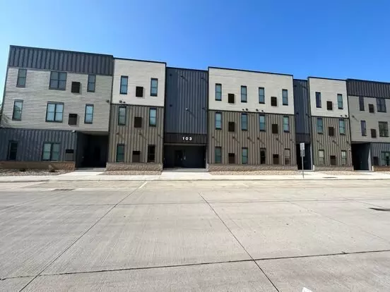 One-bedroom Unit At Block 100- Sublease Apartment for rent in Marshall, MN