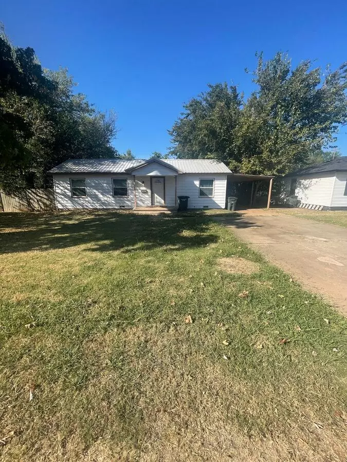 Make Ready Home Ready For Upgrades! House for rent in Del City, OK