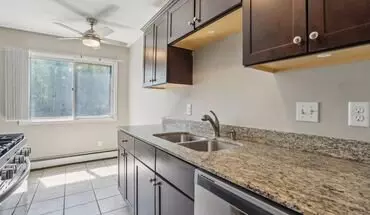 3 of 10 1425 &amp; 1427 Colorado Ave So Apartment for rent in St Louis Park, MN