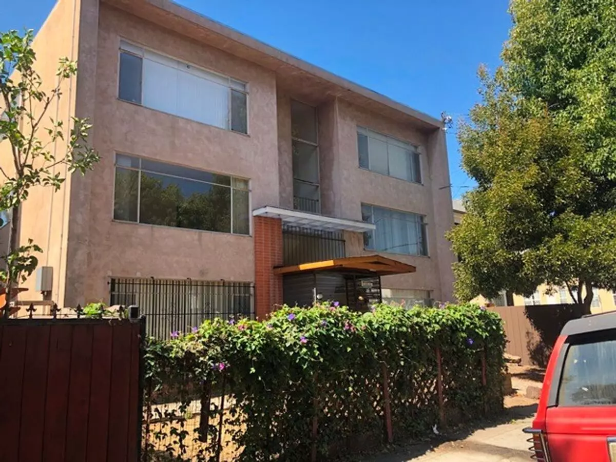 Coming Soon! Updated Spacious Unit, Freshly Painted Throughout, With Updated Flooring In The Kitchen Apartment for rent in Berkeley, CA