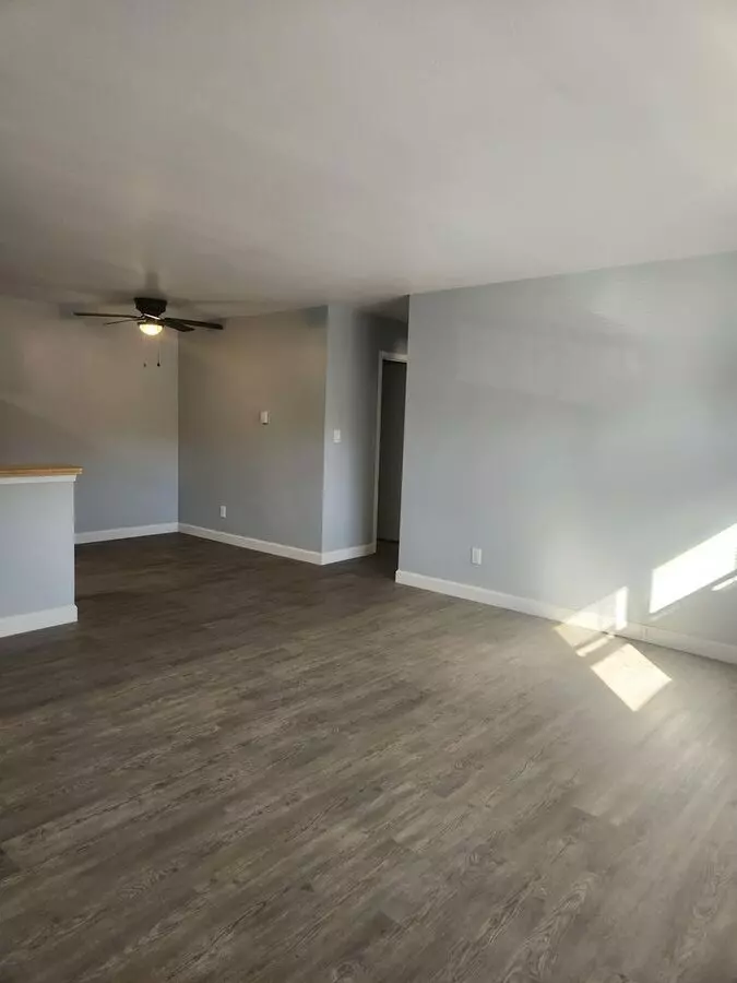 2 of 4 4209 Florida Dr Apartment for rent in Rockford, IL