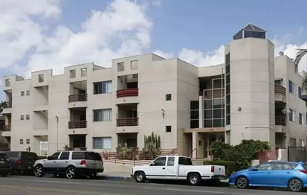 20615 Vanowen St Apartment for rent in Winnetka, CA