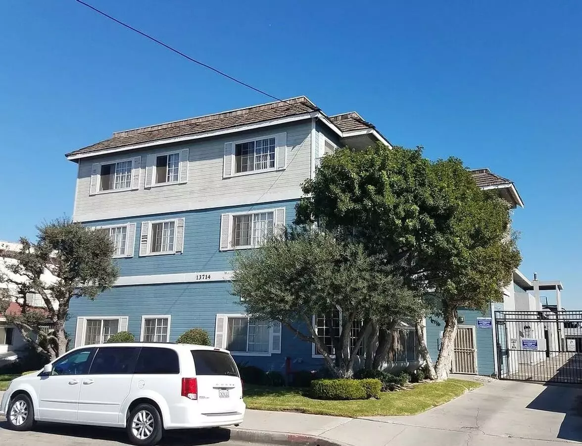 13714 Kornblum Ave Apartment for rent in Hawthorne, CA
