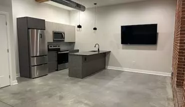 3 of 70 725 Branch Ave Apartment for rent in Providence, RI