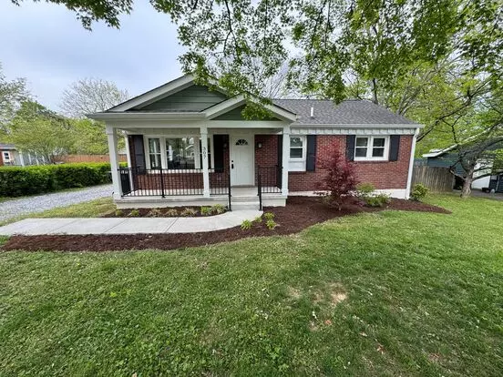 Fully Renovated 3 Bed, 2 Bath Home W/ Large Bonus Room/studio In Downtown Franklin Apartment for rent in Franklin, TN