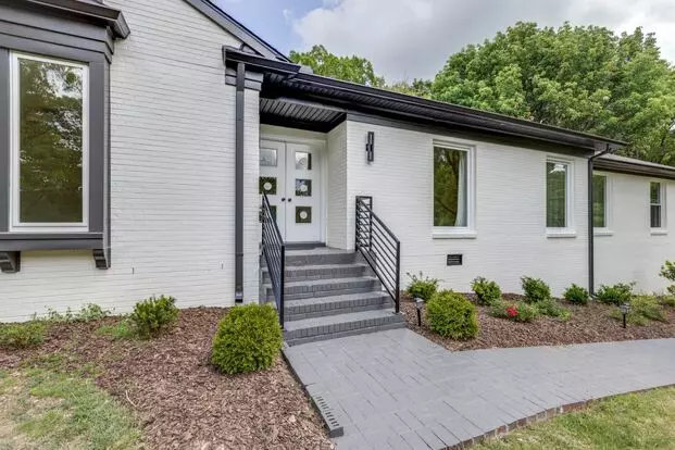 Renovated 3 Bed, 3 Bath Single Level Ranch W/ 2 Car Basement Garage And Amazing Views Apartment for rent in Nashville, TN