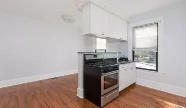 2 of 5 1371 Chapel St Apartment for rent in New Haven, CT