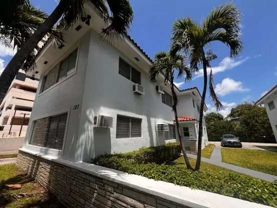 Santillane Apartment for rent in Coral Gables, FL