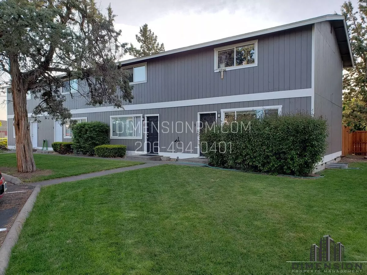 2 of 4 Drexel Redmond Apartments House for rent in Redmond, OR