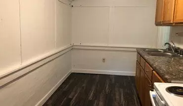 3 of 9 325 E 2nd St Apartment for rent in Waterloo, IA