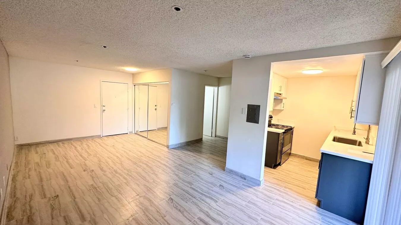 810ma Apartment for rent in Santa Ana, CA