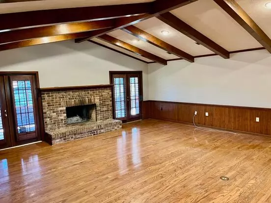 Available 07/01! Huge 3300Sqft 4br/3.5ba/oversized 2 Car Garage On 1.5 Acres! Apartment for rent in Dade City, FL