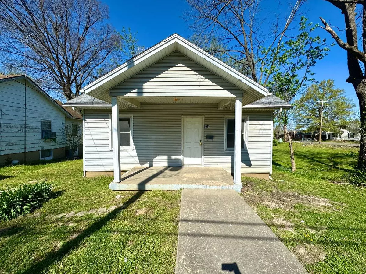 Cozy 1 Bed / 1 Bath House On Albert Street With Large Backyard House for rent in Cape Girardeau, MO