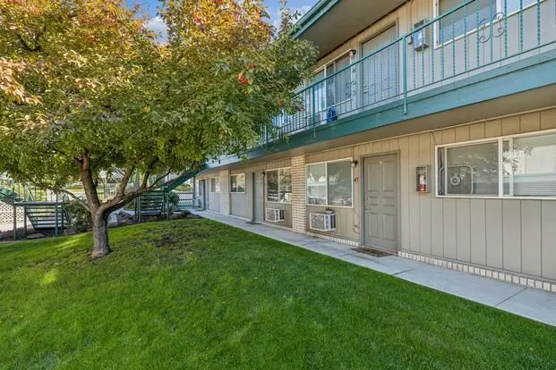 The Oaks Apartments Apartment for rent in Yakima, WA The Oaks Apartments Apartment for rent in Yakima, WA