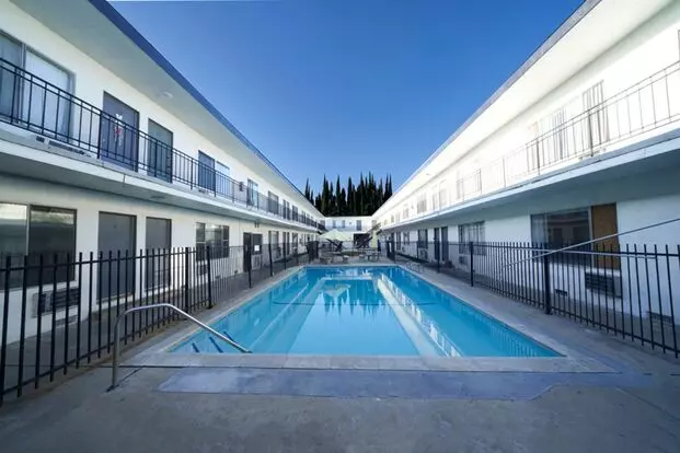 Saticoy Apartment for rent in Winnetka, CA Saticoy Apartment for rent in Winnetka, CA