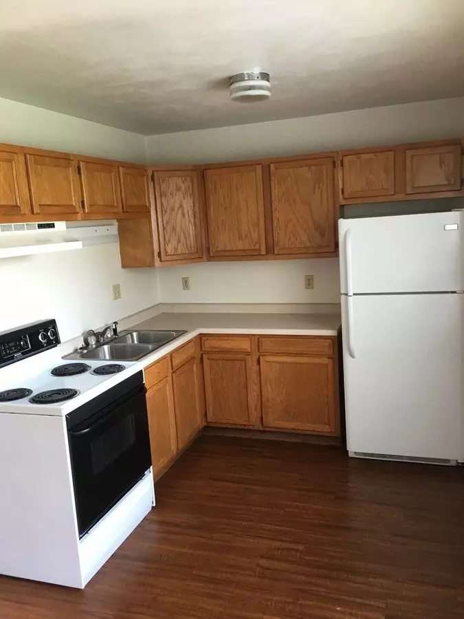 725 W 61st St House for rent in Davenport, IA