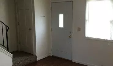 3 of 18 725 W 61st St House for rent in Davenport, IA