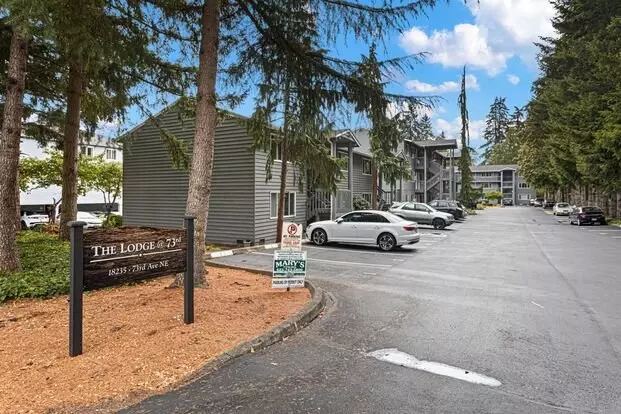 18235 73rd Ave NE Apartment for rent in Kenmore, WA