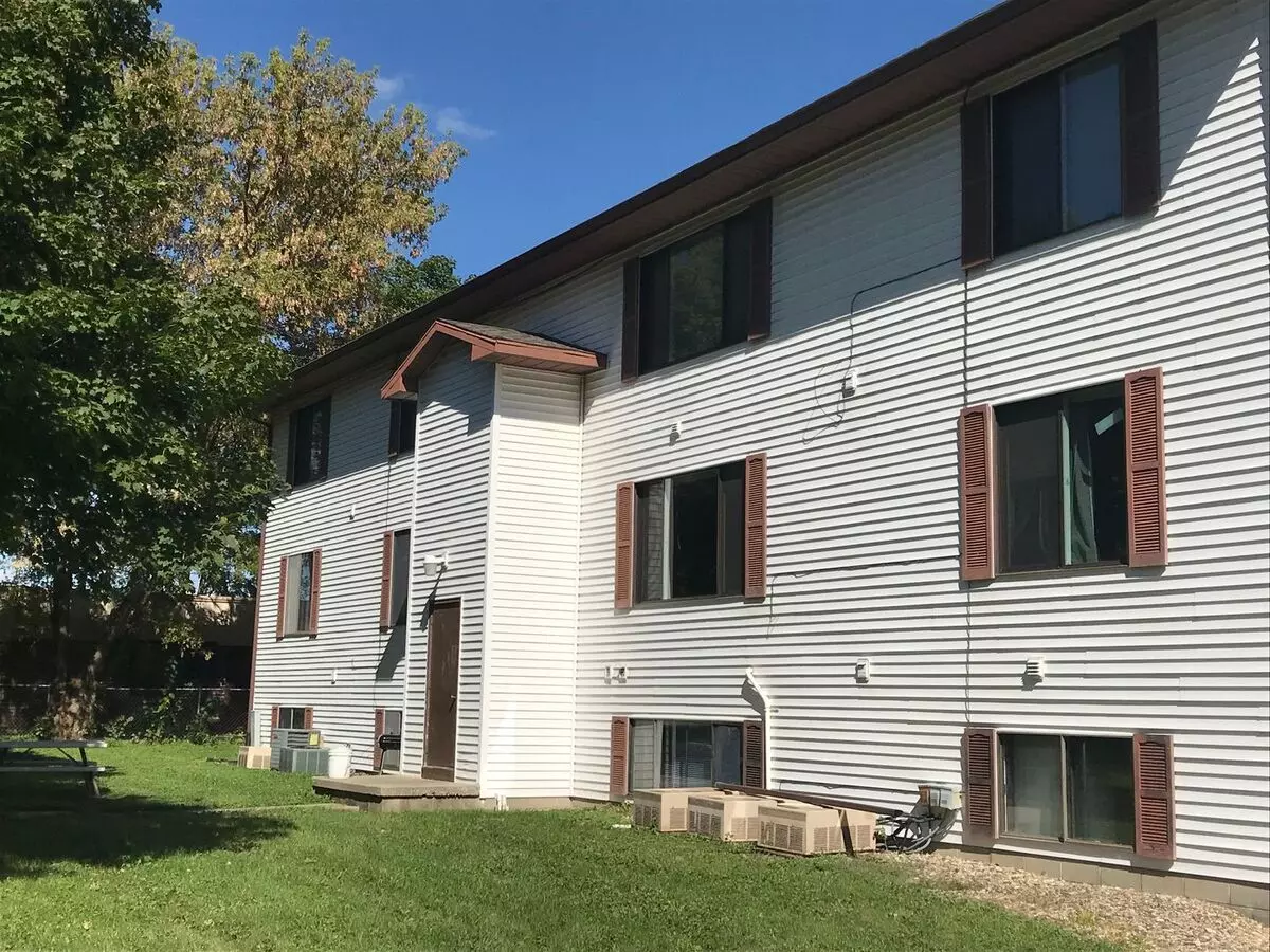 1118 Tiffany Pl Apartment for rent in Waterloo, IA