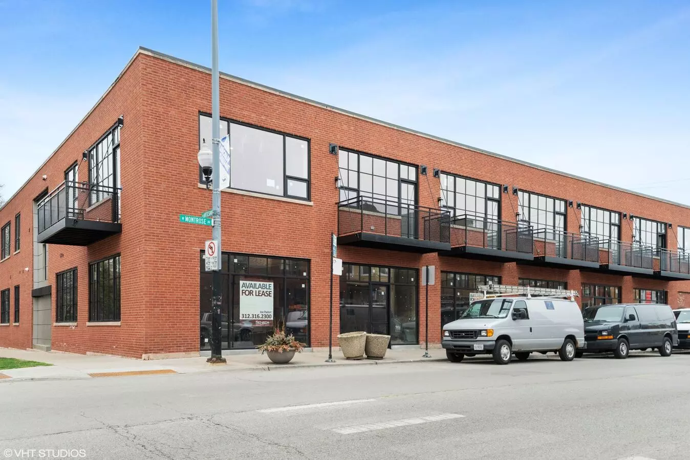 Top Floor 1 Bed 1 Bath Pet Friendly New Construction In Lincoln Square, Parking Included Apartment for rent in Chicago, IL