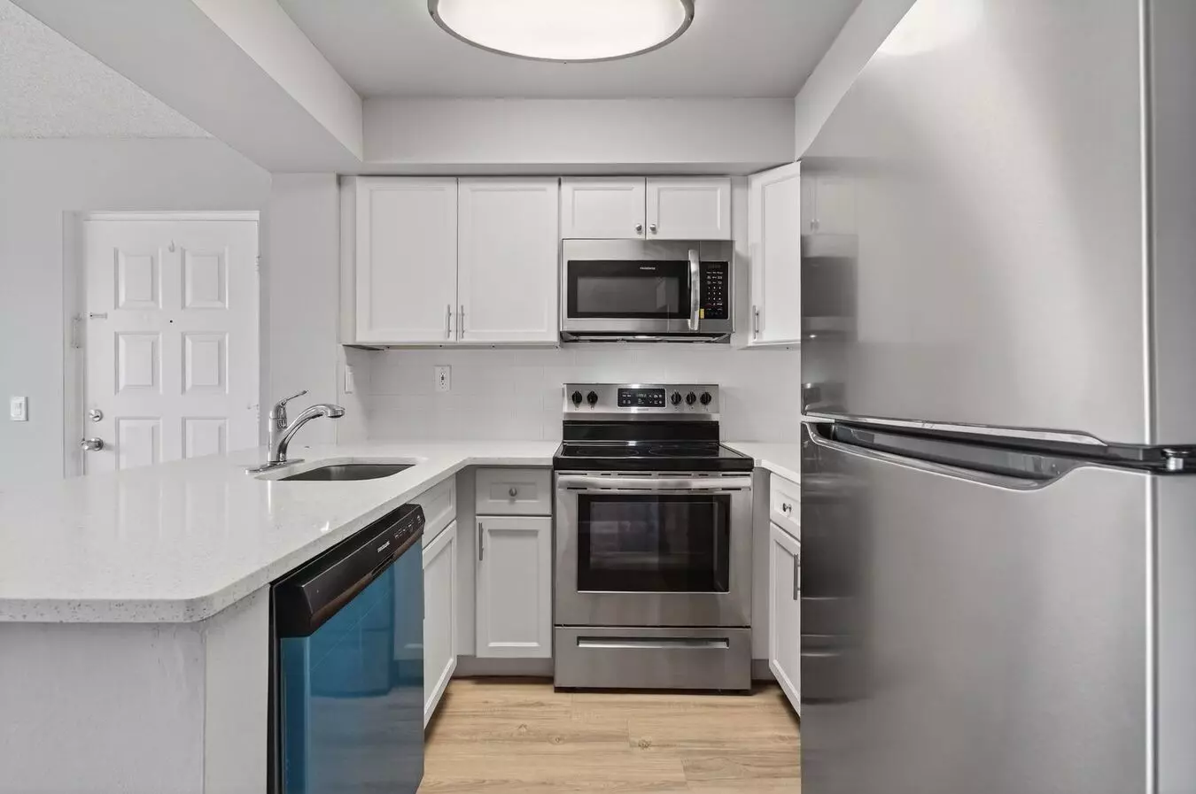 One Bedroom One Bathroom! Waterfront Community! Apartment for rent in West Palm Beach, FL
