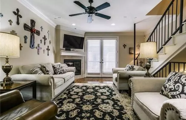 4149 Grassmere Townhomes Apartment for rent in University Park, TX