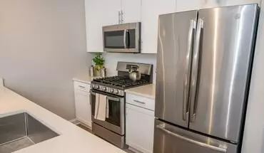 4 of 20 Aloft At The Glen Town Center Apartment for rent in Glenview, IL