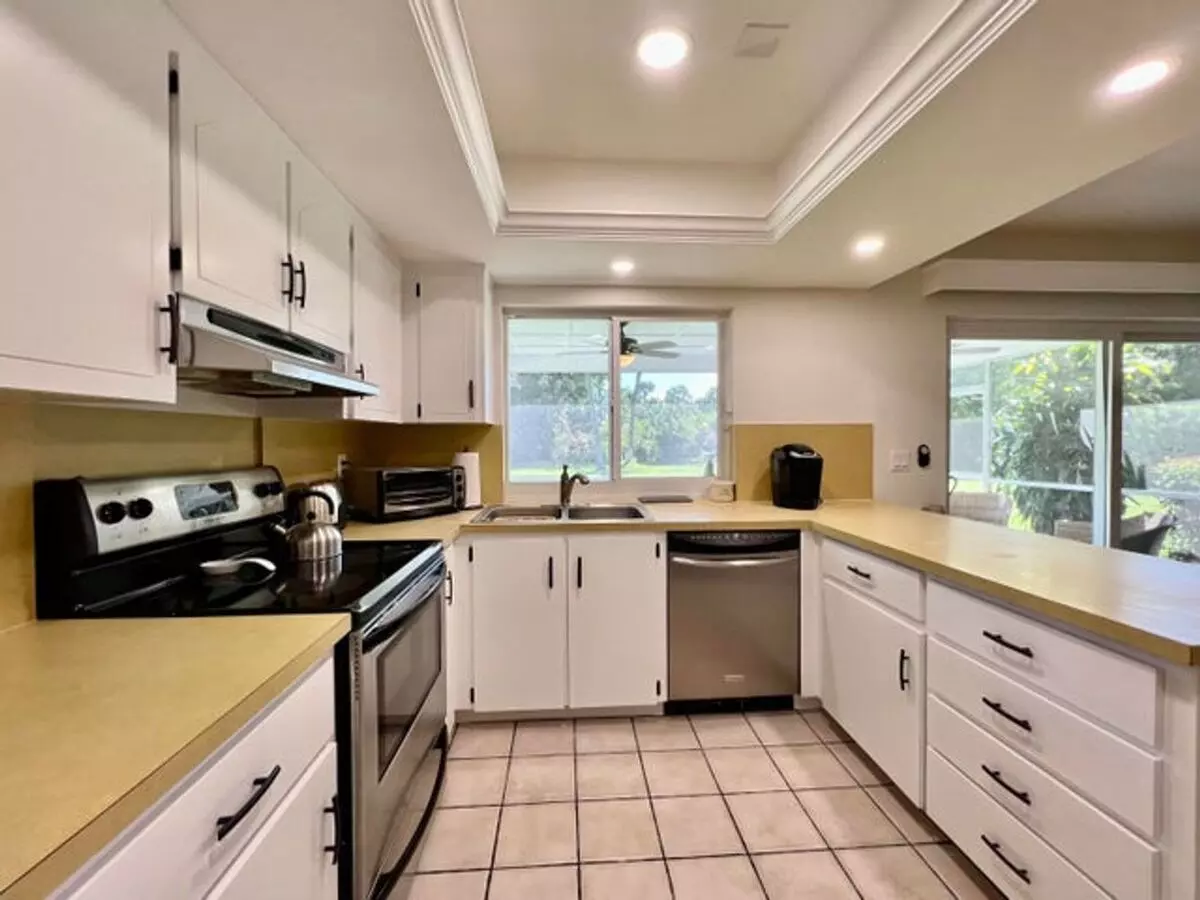 5878 Tidewater Dr House for rent in Jupiter, FL