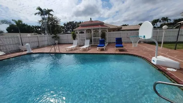1283 Larch Way Apartment for rent in Wellington, FL