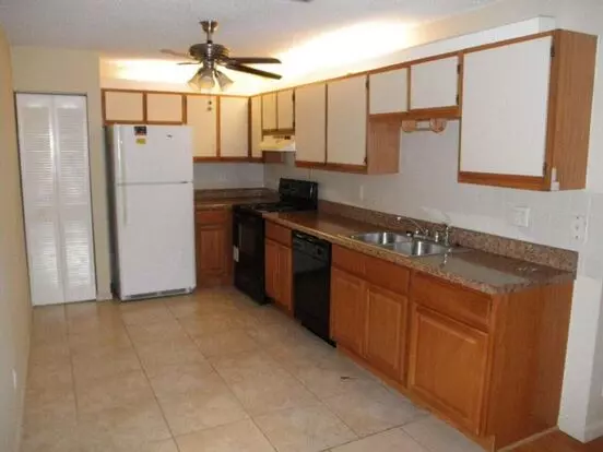 3300 Jaywood Terrace J-219, Boca Raton, Fl 33431 Apartment for rent in Boca Raton, FL