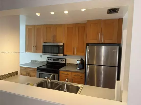 8247 Nw 8th Place 5, Plantation, Fl 33324 Apartment for rent in Plantation, FL