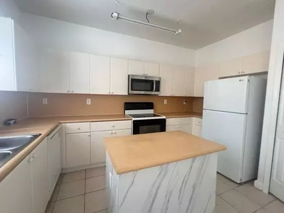 3804 Shoma Dr Apartment for rent in Royal Palm Beach, FL