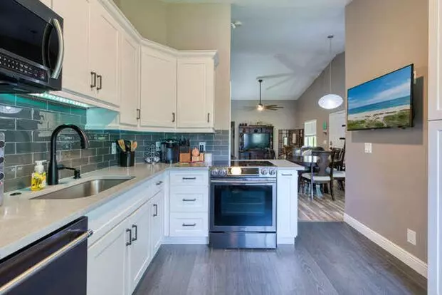3895 Island Club Cir W Apartment for rent in Lake Worth, FL