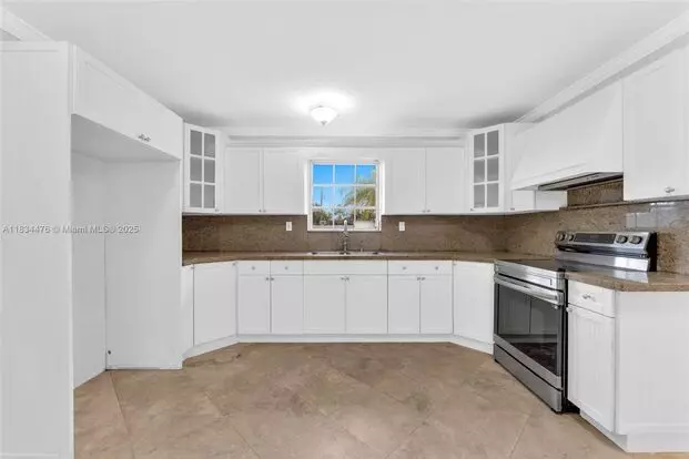 7920 Nw 171st Street 1, Hialeah, Fl 33015 Apartment for rent in Hialeah, FL