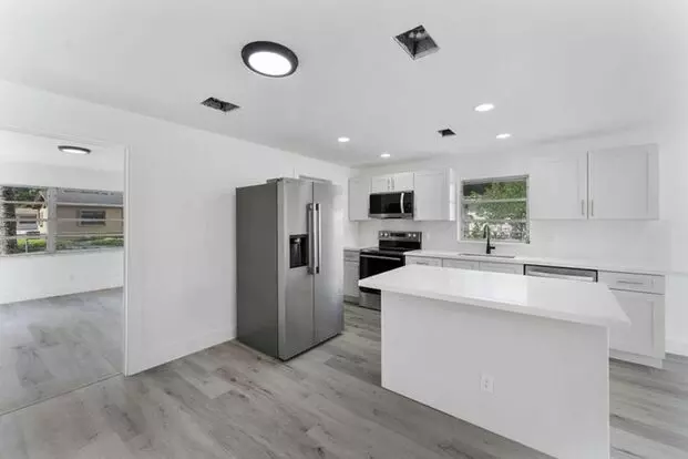 354 NW 4th Pl Apartment for rent in Deerfield Beach, FL