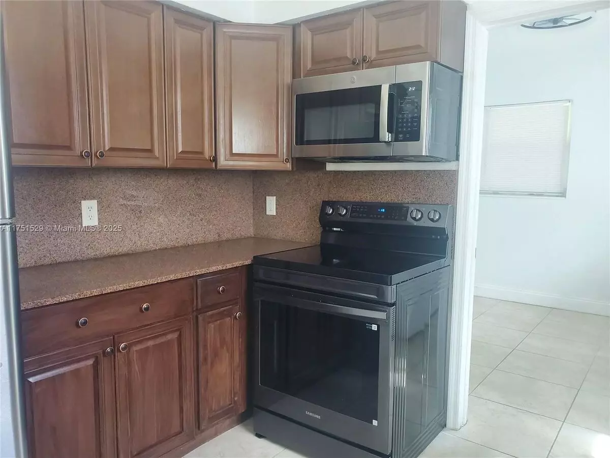 238 SW 6th St House for rent in Dania Beach, FL