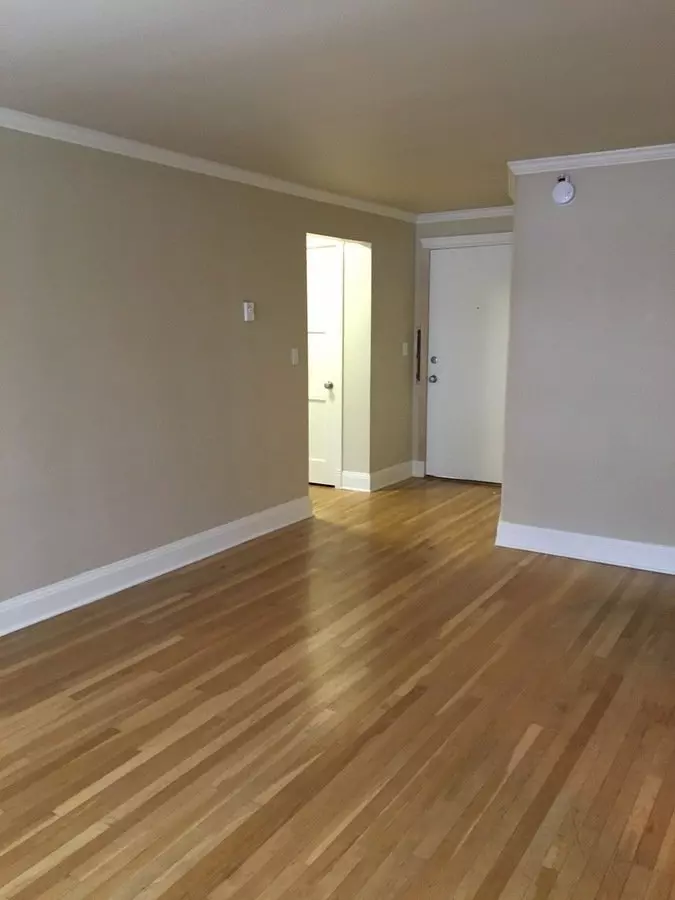 Remodeled, Spacious One Bedroom 1 Block From Kerry Park! Great Location!! Apartment for rent in Seattle, WA