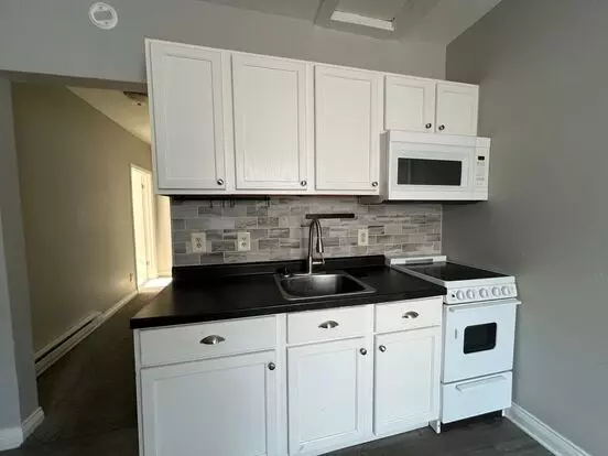 212-214 S Pershing Dr Apartment for rent in Muncie, IN