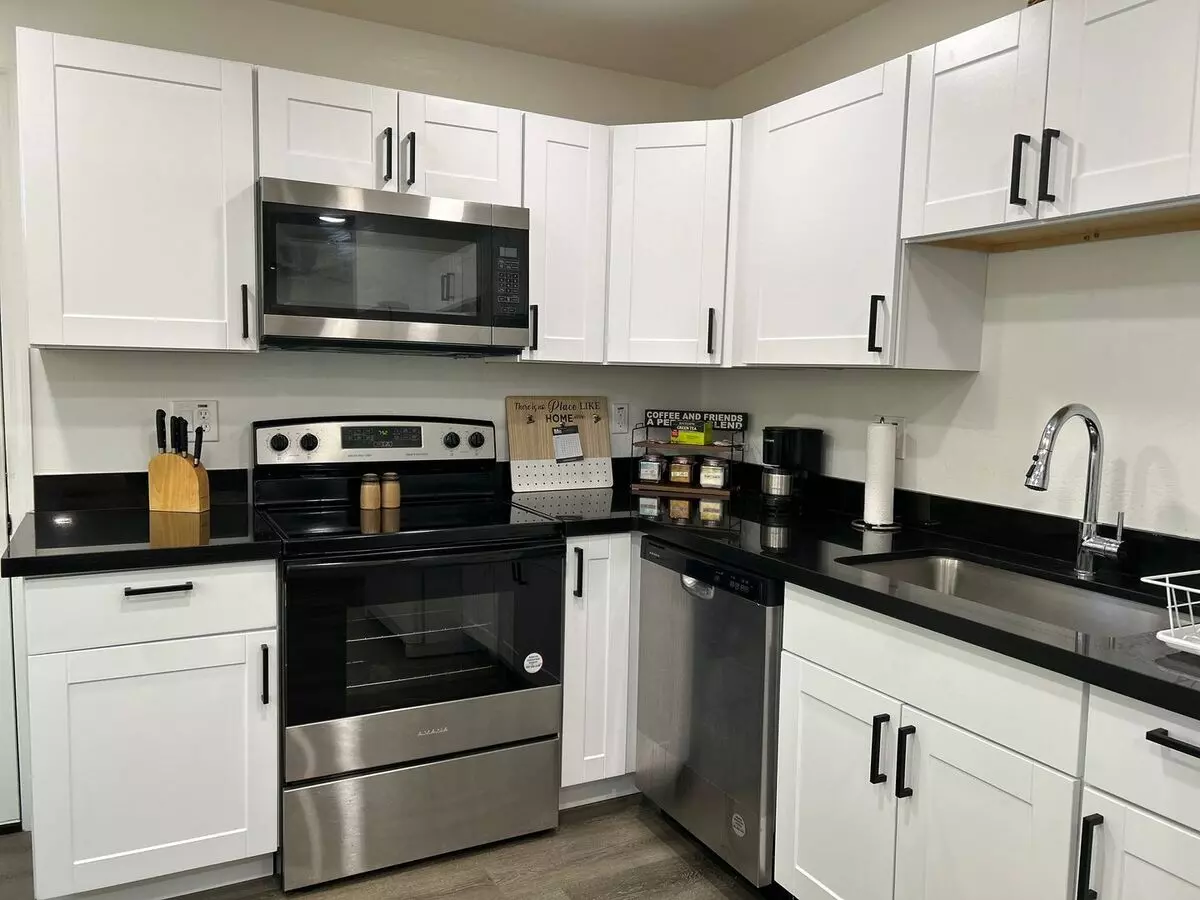 1254 W Manhatton Dr House for rent in Tempe, AZ