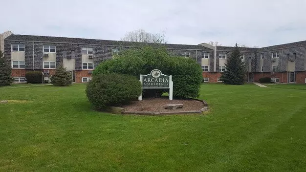 Arcadia Apartments Apartment for rent in Bloomington, IL
